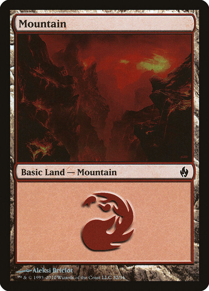 Mountain 32 - Premium Deck Series: Fire and Lightning MTG card