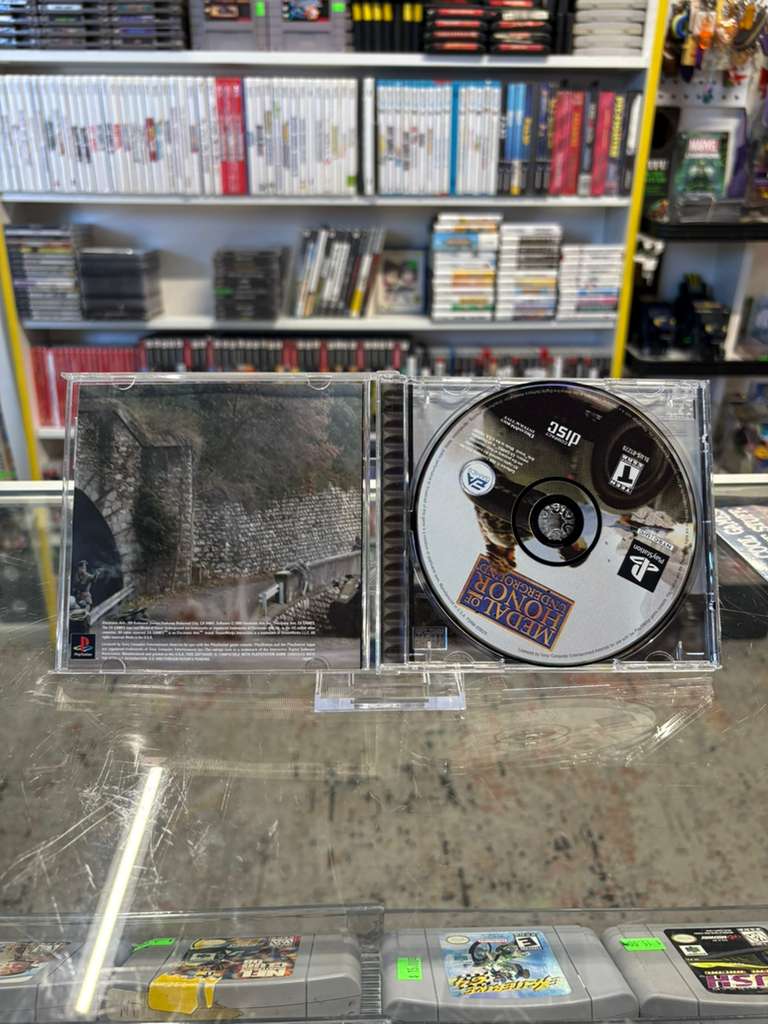 Medal of Honor: Underground - PlayStation