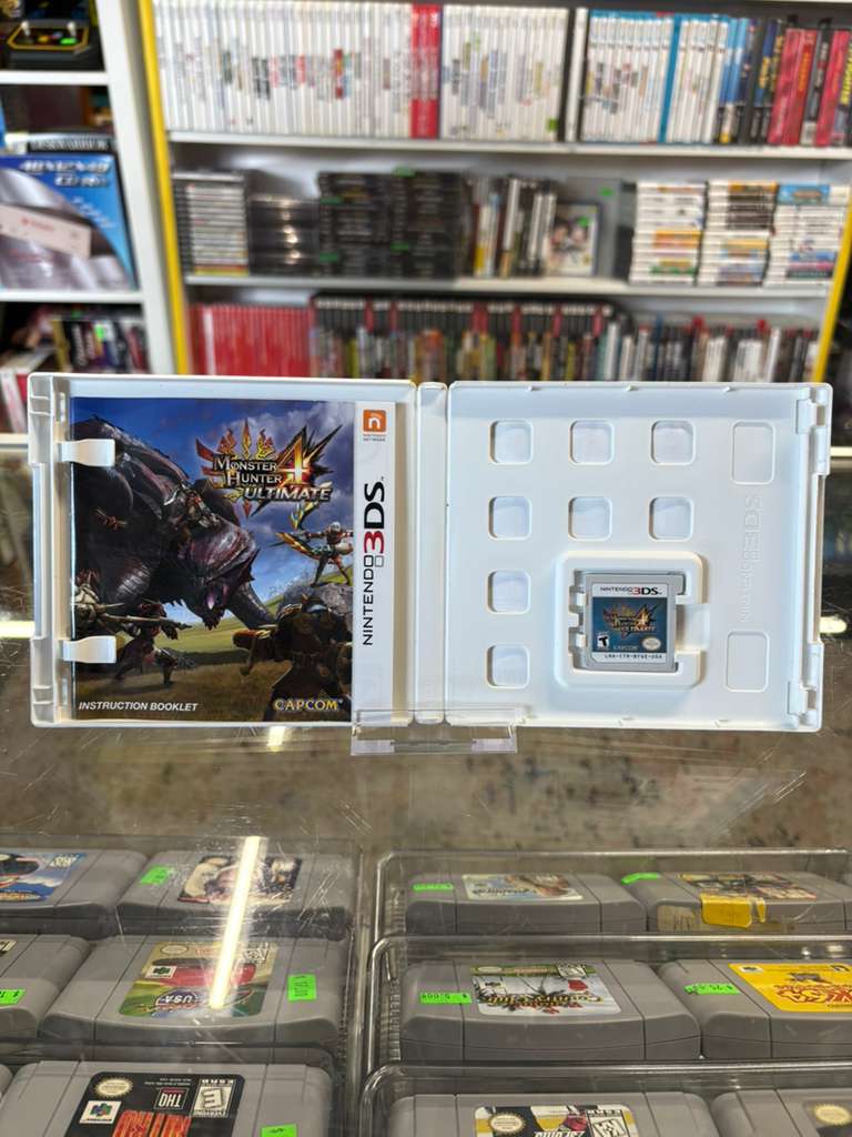 Monster Hunter 4 Ultimate - Nintendo 3DS Classic